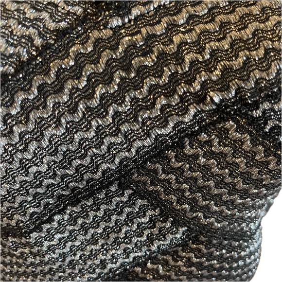 Silver and black dress - Picture 3 of 7